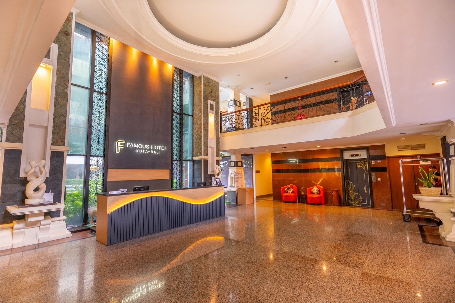 Famous Hotel Kuta